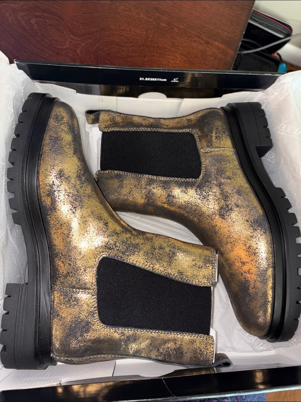 Lauren Ralph Lauren Corinne Metallic Gold Distress Chelsea Lug Sole Boots 10 NWT - Picture 14 of 17